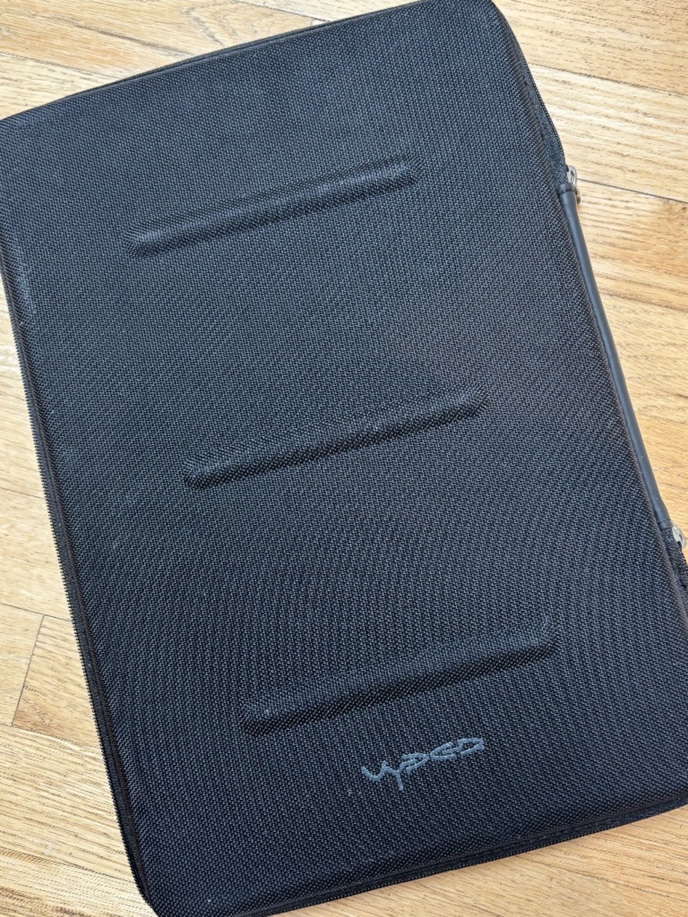 Booq Viper Hard Laptop Computer Case